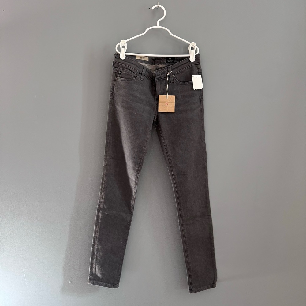 NWT!! - AG - the stilt cigarette leg – size 25 – gray